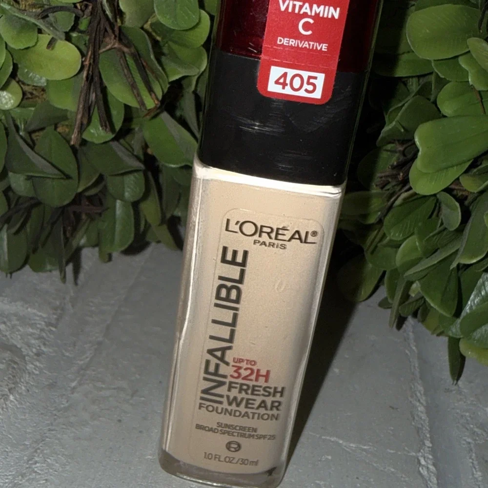 L'OREAL Infallable 32‎ Hour Fresh Wear Foundation Broad Spectrum SPF 25 (405)